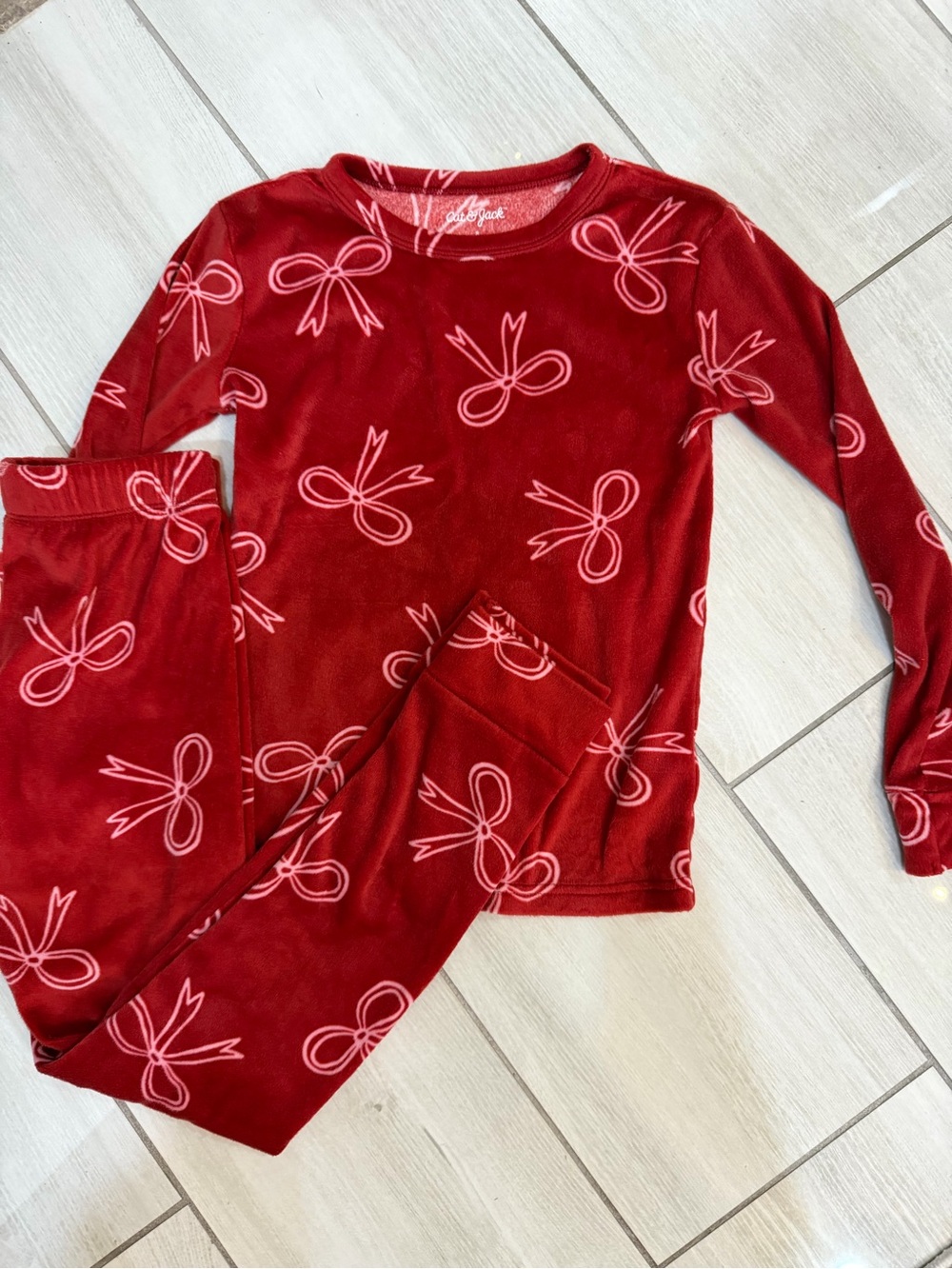 Cat & Jack Red Bow-Print Pajama Set